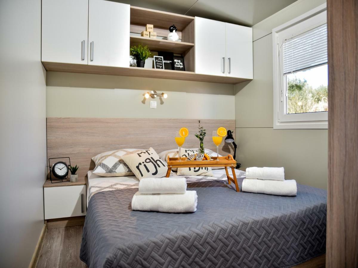 Luxury Mobile Maro Biograd Camping *